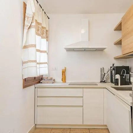 Casa Lola - Utnz *
